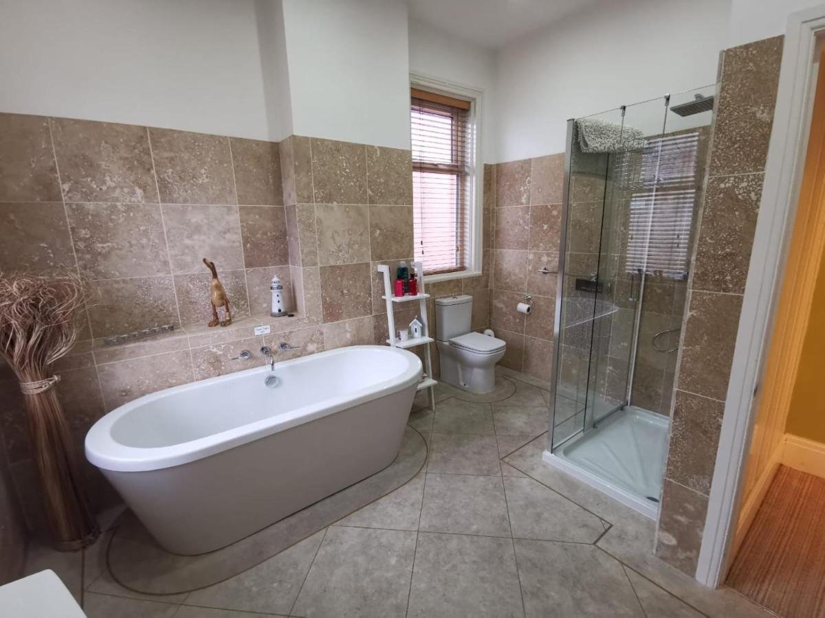 Bed and Breakfast Vale House Southport Esterno foto