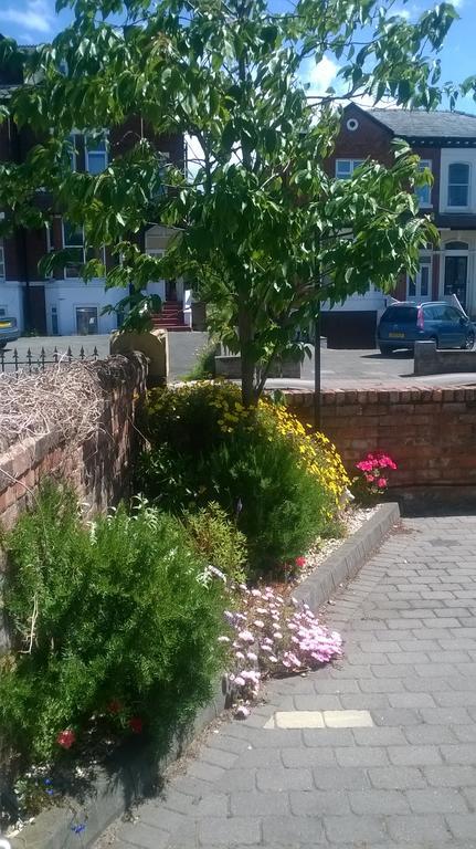 Bed and Breakfast Vale House Southport Esterno foto
